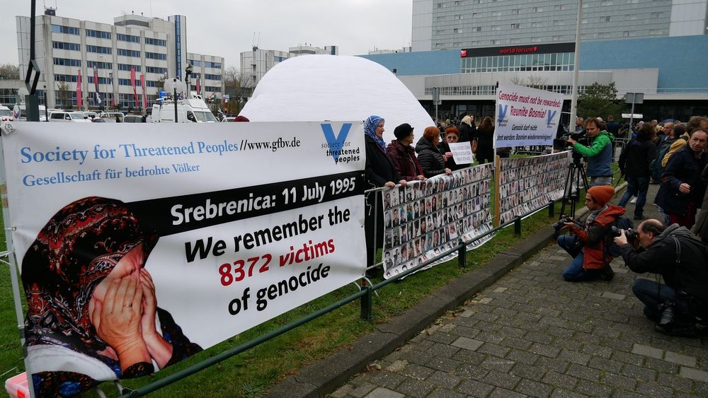 Die GfbV erinnert an das serbische Kriegsverbrechen in Srebrenica 1995. Foto: GfbV