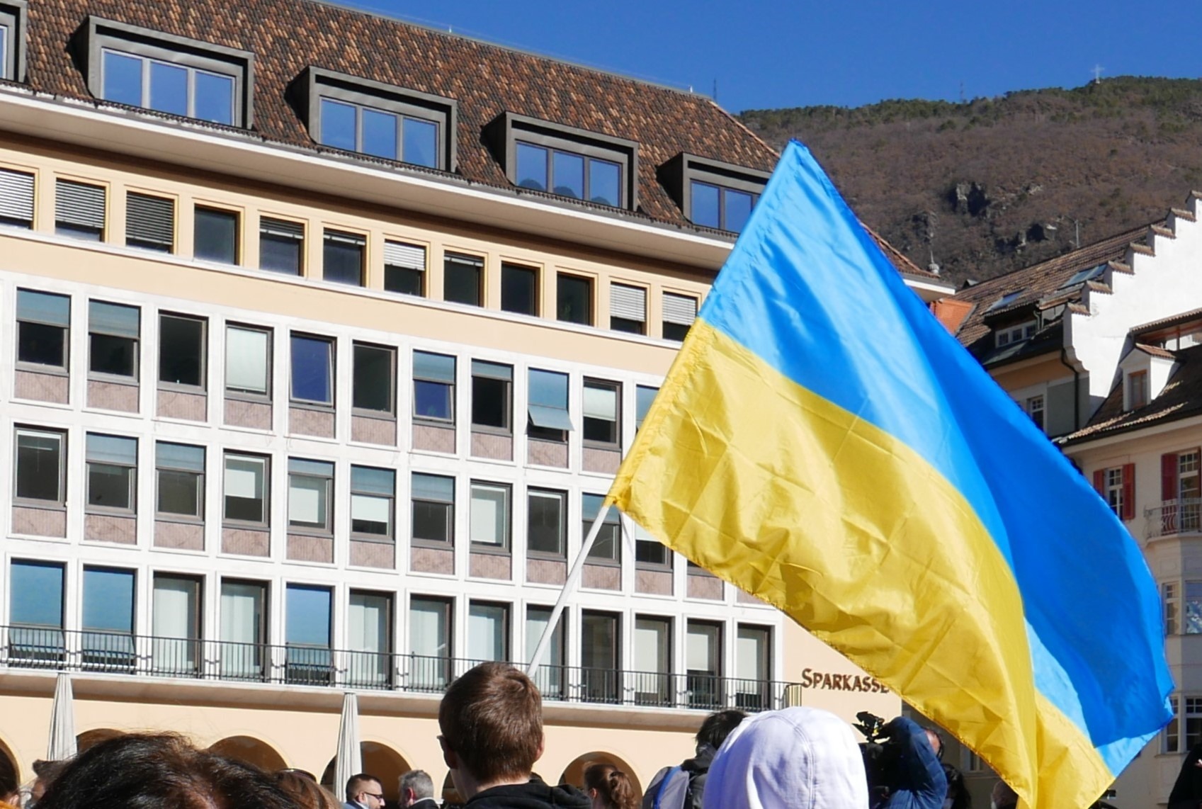 Die ukranische Fahne, nur mehr eine provisorische Flagge? Foto: GfbV