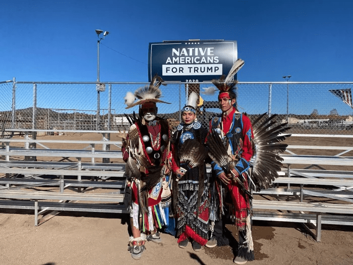 Native Americans for Trump. Foto: currentpub.com