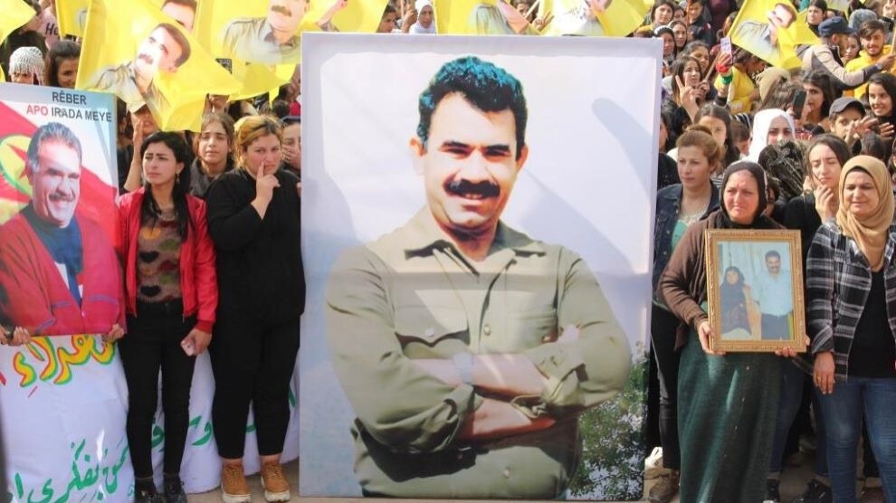 PKK-Gründer Öcalan hat mit einer „historischen Erklärung“ den „bewaffneten Kampf“ für beendet erklärt. Foto: anf-deutsch