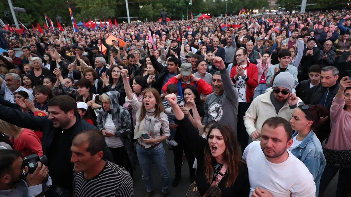Die Regierung Armeniens wirft der Kirche vor, die vielen regierungskritischen Demonstrationen zu unterstützen. Foto: azatutyun.am