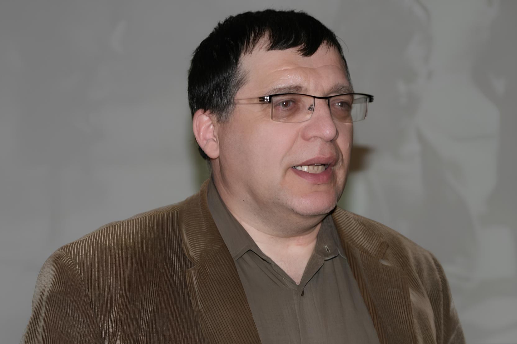 Der Historiker Gerhard Baumgartner, ehemaliger Leiter des Dokumentationsarchivs österreichischer Widerstand, rechnet im „Fall Persmanhof“ mit dem österreichischen Staatsschutz ab. Foto: roma-service.at