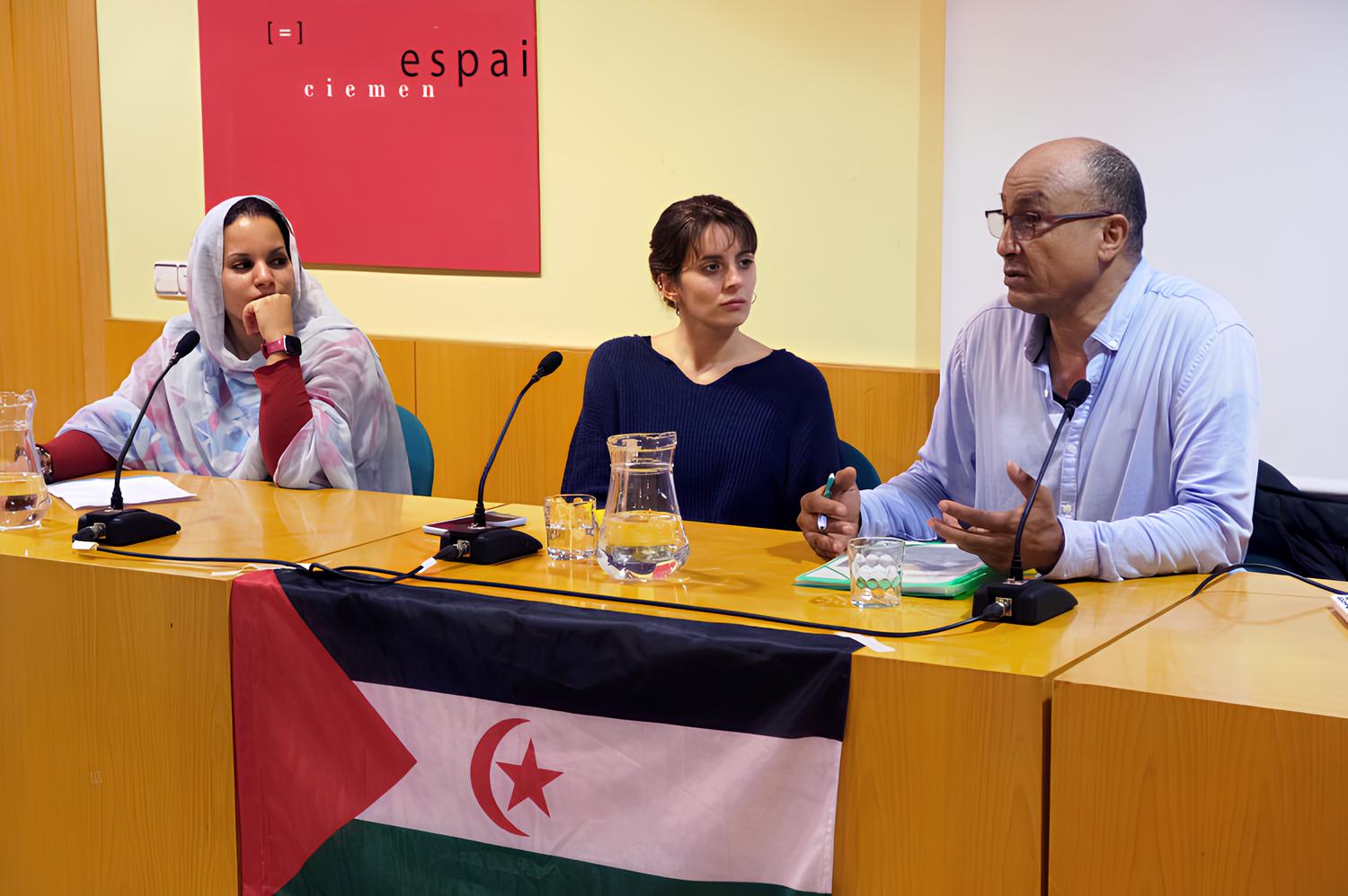 Najat Braim, Marta Rosique und Mohamed Salem Laabeid (von links nach rechts). Foto: Ciemen
